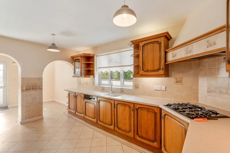 Detached Three Bedroom Bungalow In St Brelade — photograph 6