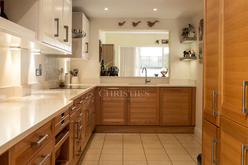 Generously Sized Five Bedroom Family Home — photograph 5