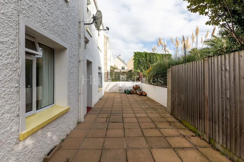 Detached Two Bedroom Cottage at La Bourg — photograph 3