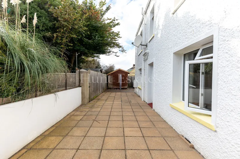 Detached Two Bedroom Cottage at La Bourg — photograph 2