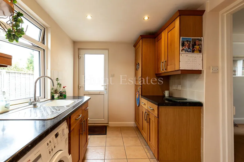 Detached Two Bedroom Cottage at La Bourg — photograph 10
