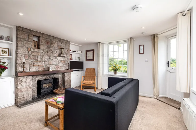 Idyllic Two Bedroom Cottage With Sea Views — photograph 10