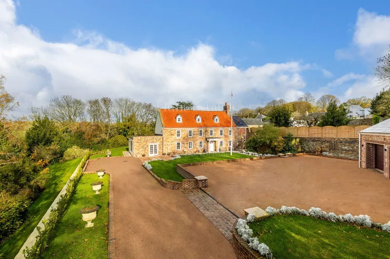 Gated Traditional Style Granite Residence — main photograph