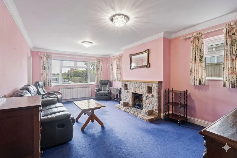 Opportunity For One or Two Properties On Large Site — photograph 8