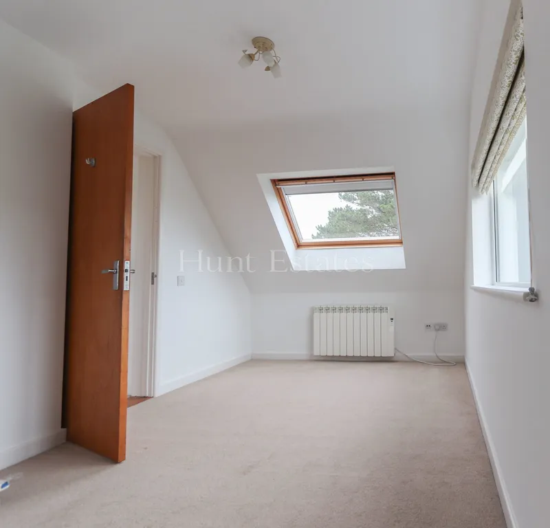 Detached home close to Le Moye Golf Course — photograph 9