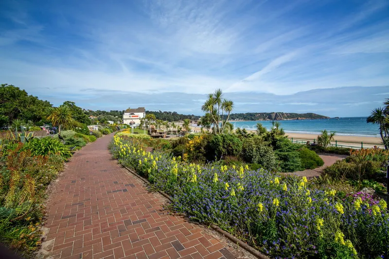 ST BRELADE’S BAY TWO-BEDROOM APARTMENT AVAILABLE TO NON-JERSEY RESIDENTS — photograph 5