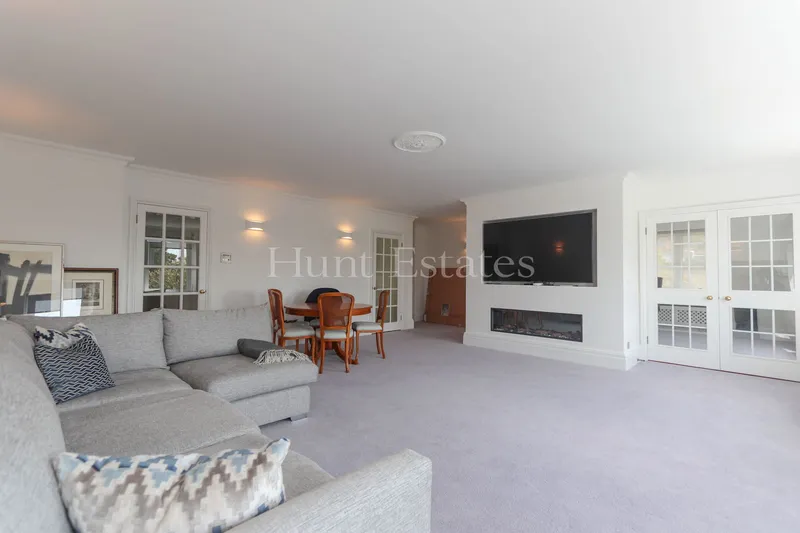 Spacious Apartment In Luxurious Development In St. Brelade’s Bay — photograph 9