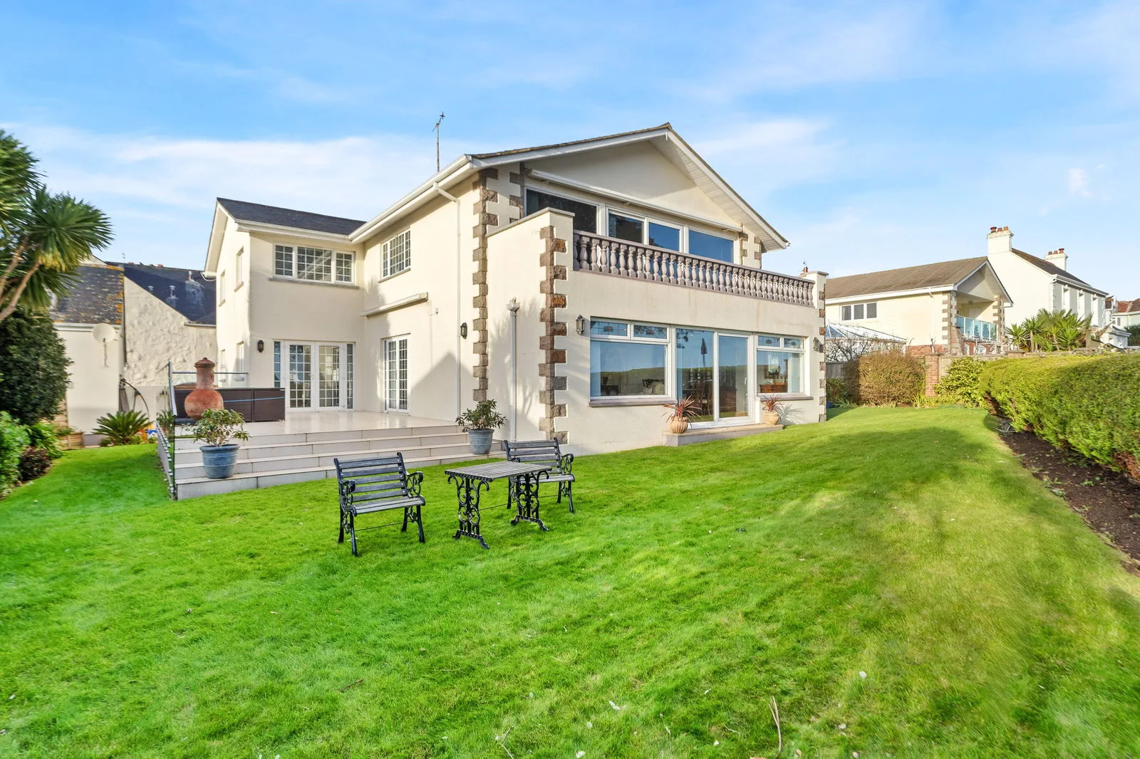 Immaculate home opposite the beach near Le Hocq — main photograph