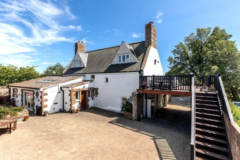 Beautifully Restored Granite Farmhouse with Countryside Views — photograph 4