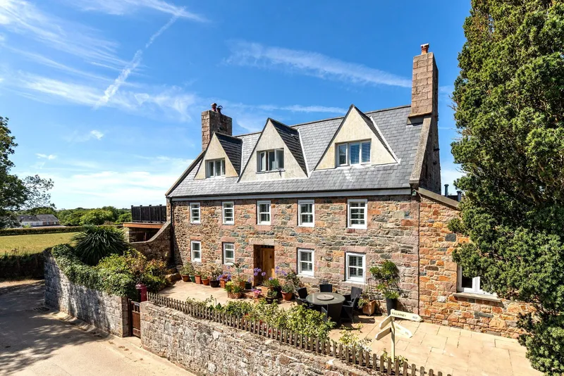 Beautifully Restored Granite Farmhouse with Countryside Views — photograph 3