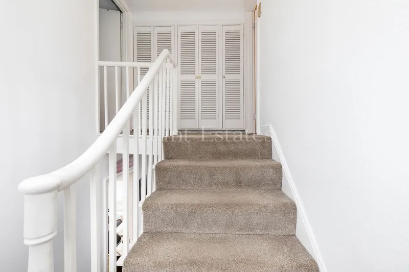 Two Bedroom Duplex Apartment — photograph 7