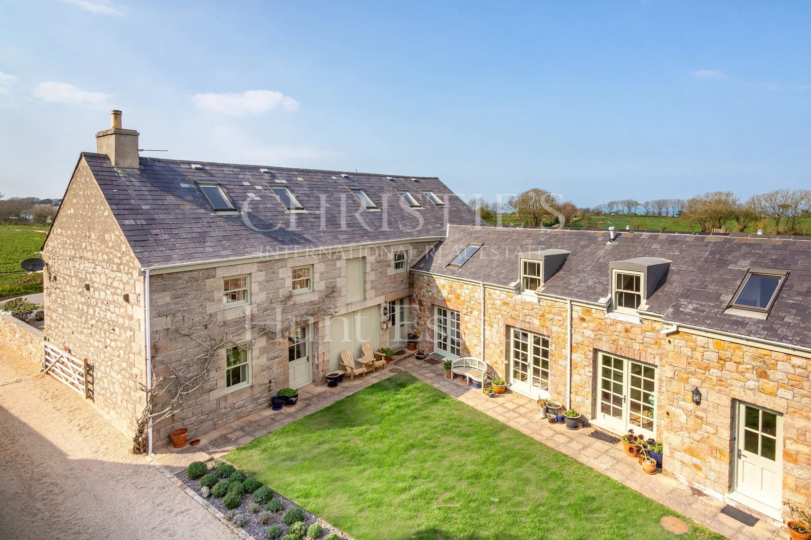 Traditional Granite Home with Separate Unit in Rural Parish — main photograph