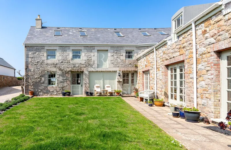 Traditional Granite Home with Separate Unit in Rural Parish — photograph 10