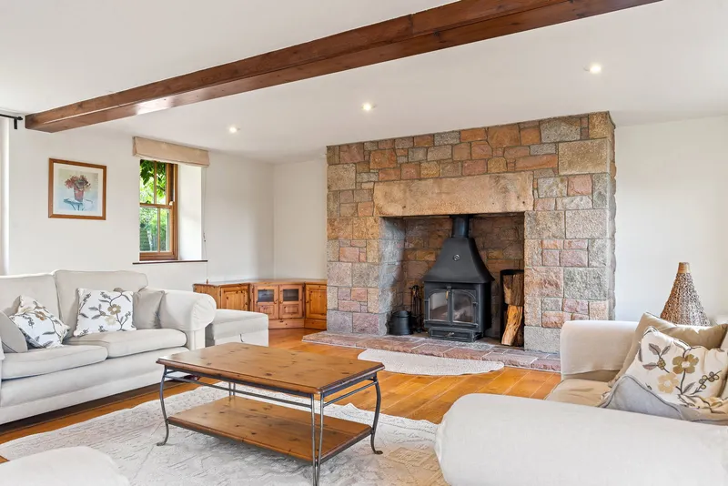Traditional Granite Home with Separate Unit — photograph 6