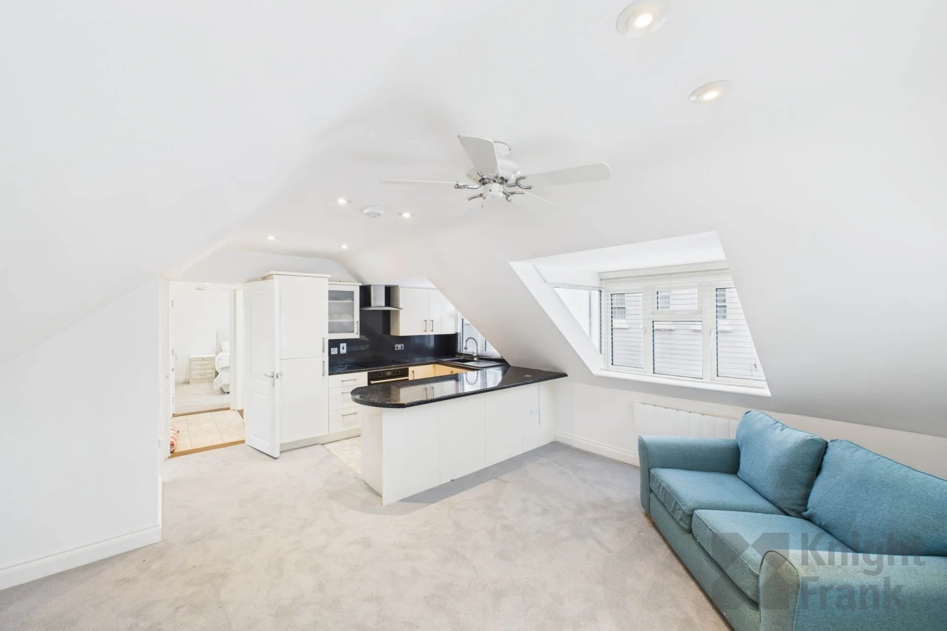 Flat 5 — photograph 1