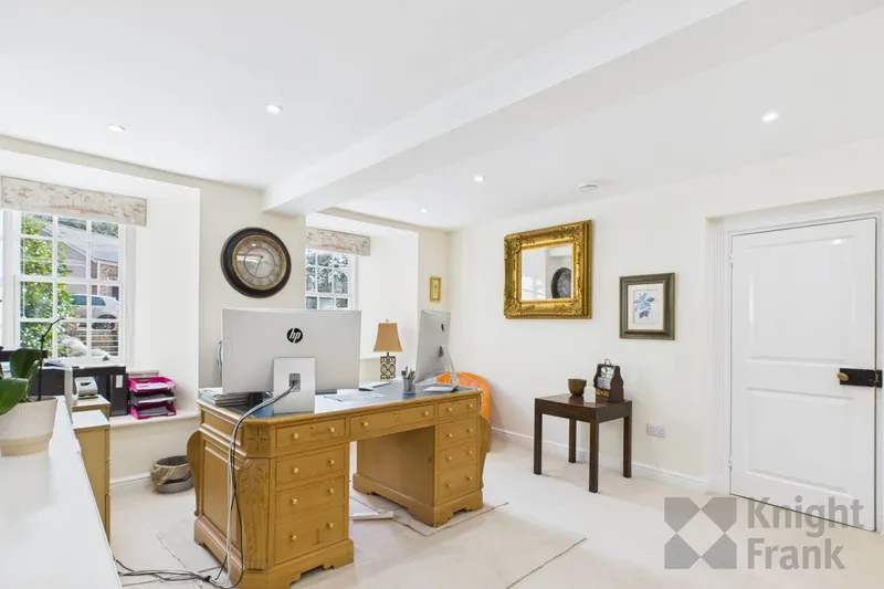 Langley House — photograph 10