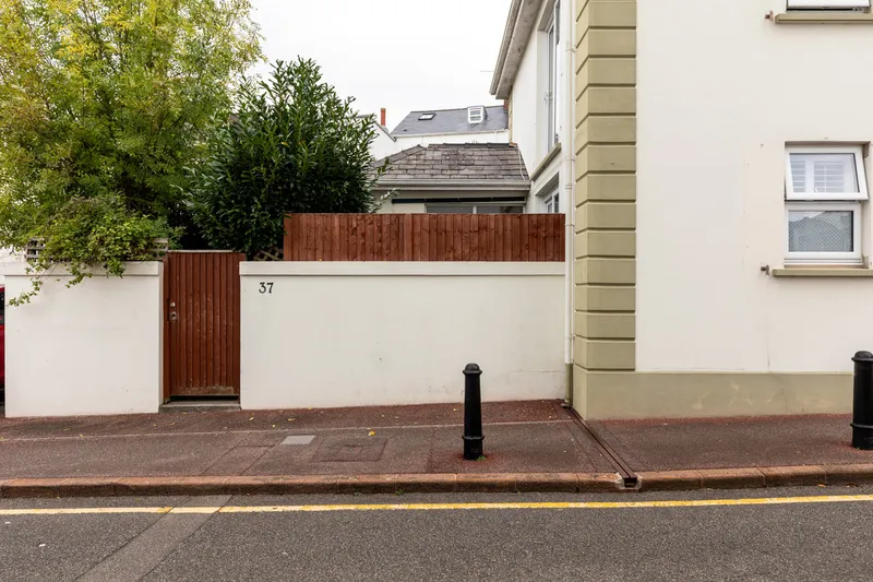 37 Midvale Road, Brighton Road — photograph 4