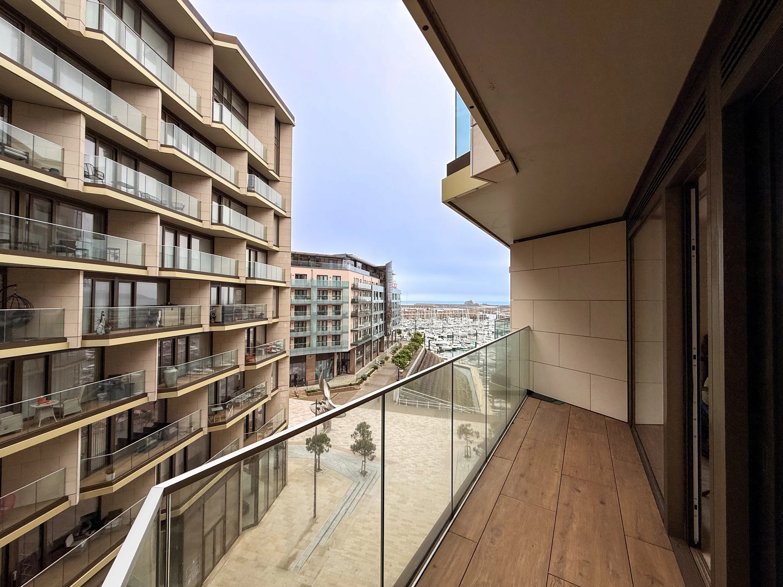 Horizon West — photograph 1