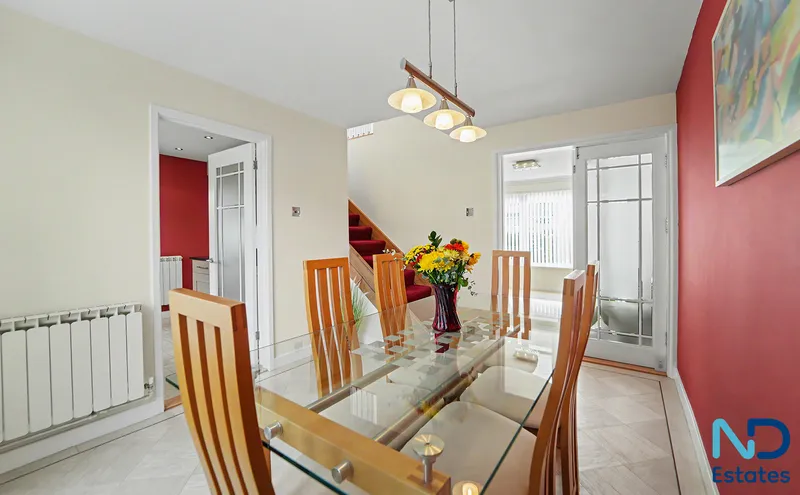 St Clement - Three Bedroom House with Garden, Garage & Parking — photograph 9