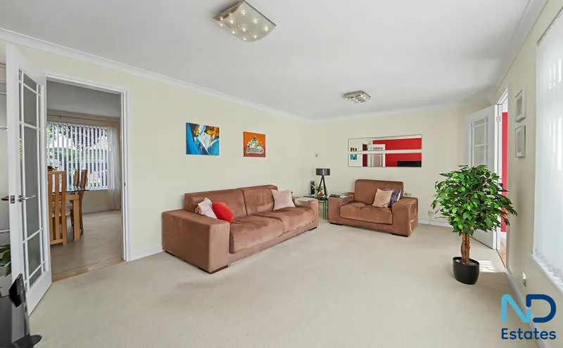 St Clement - Three Bedroom House with Garden, Garage & Parking — photograph 5