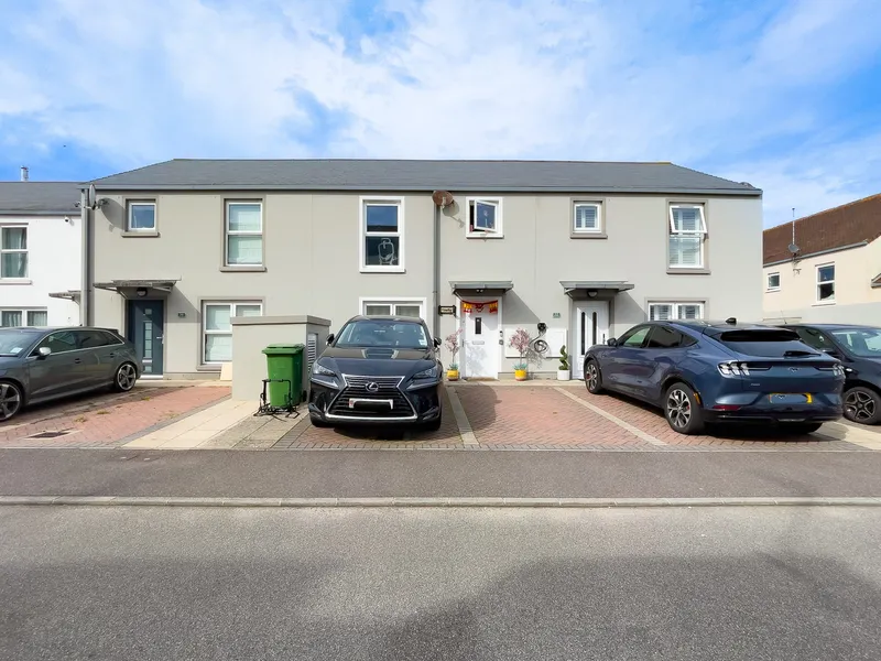 3 Bedroom House, St Clement — photograph 5