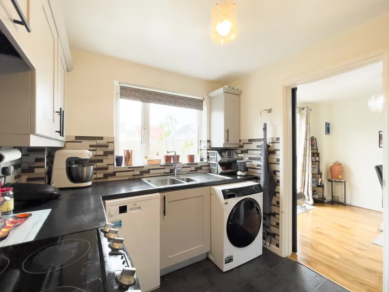 3 Bedroom House, St Clement — photograph 10