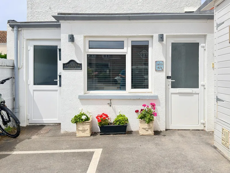 2 Bedroom Apartment with Parking, Gorey Village — main photograph