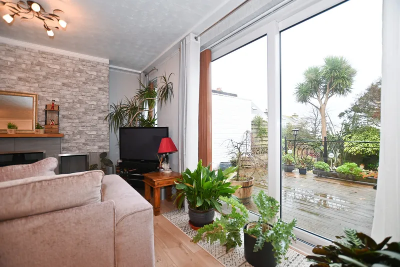 3 Bedroom House, St Helier Outskirts — photograph 7