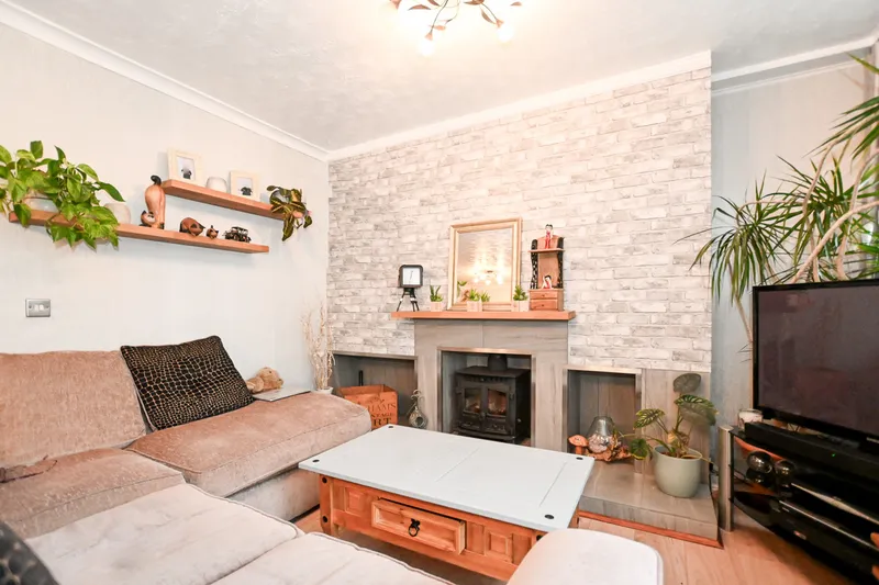 3 Bedroom House, St Helier Outskirts — photograph 3