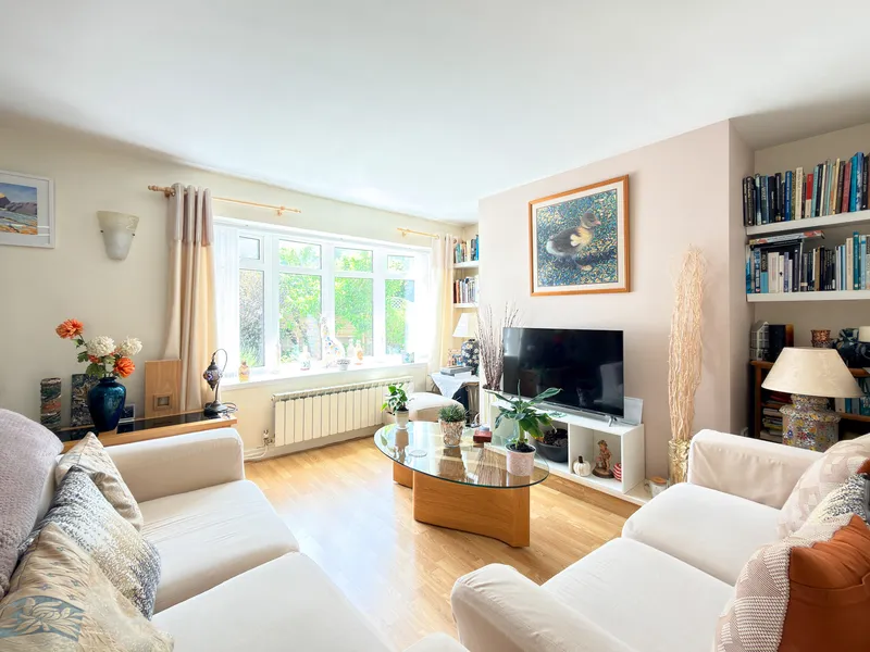 3 Bedroom House, St Helier — photograph 5
