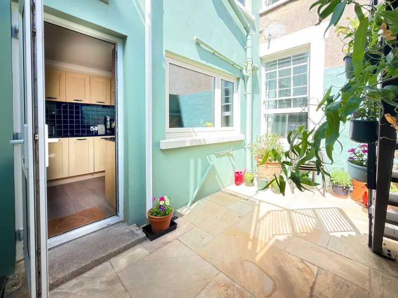 4 Bedroom Victorian House, St Helier — photograph 4