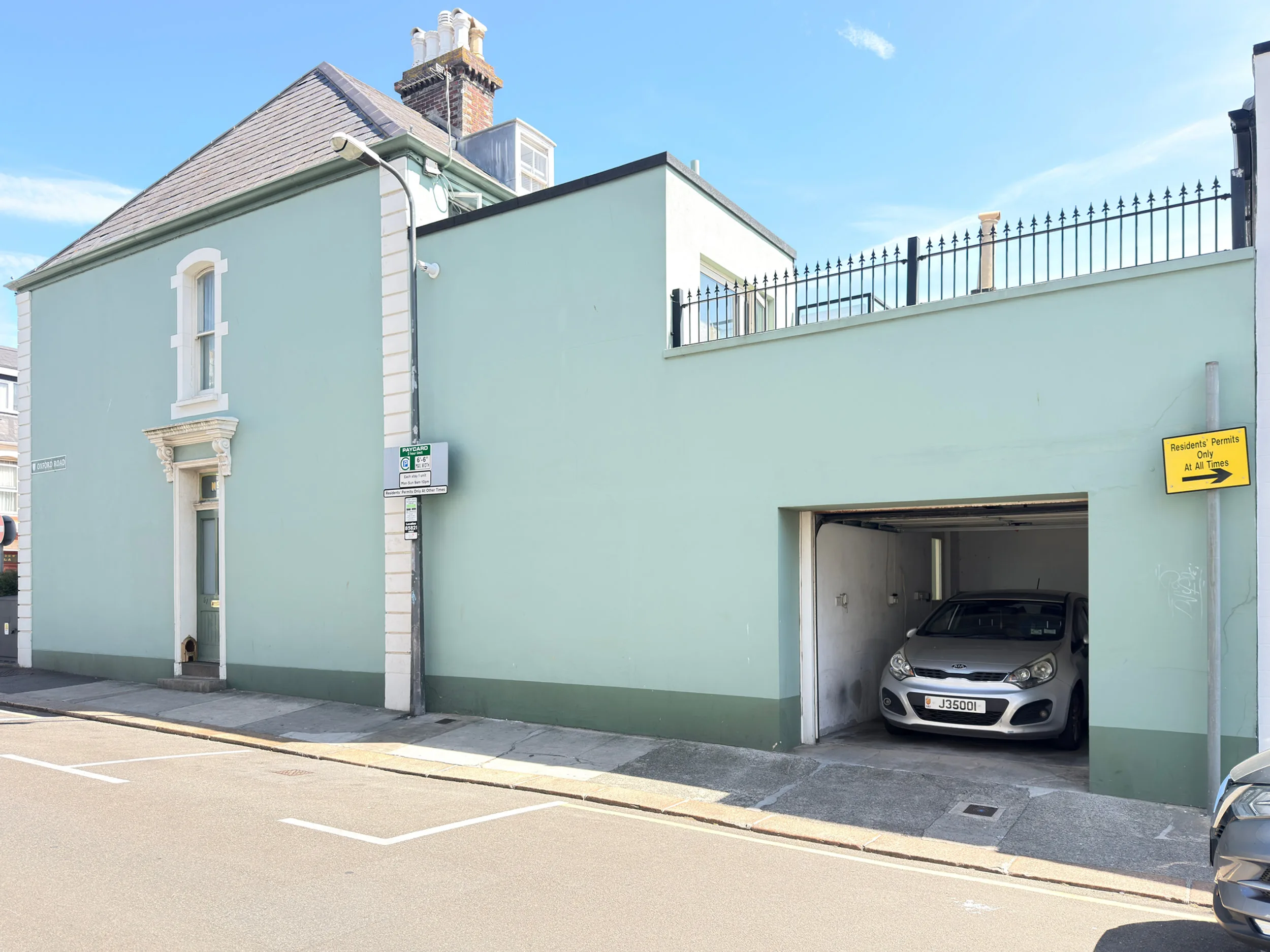4 Bedroom Victorian House, St Helier — photograph 1