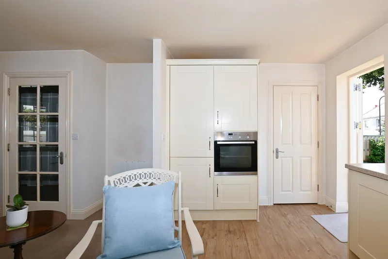 Over 55's 2 Bedroom House, St Saviour — photograph 7