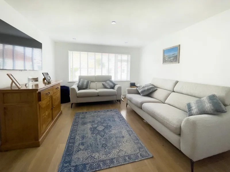 5 Bedroom House, St Clement — photograph 9