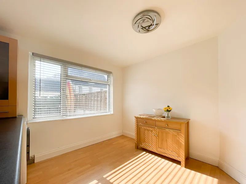 5 Bedroom House, St Clement — photograph 8