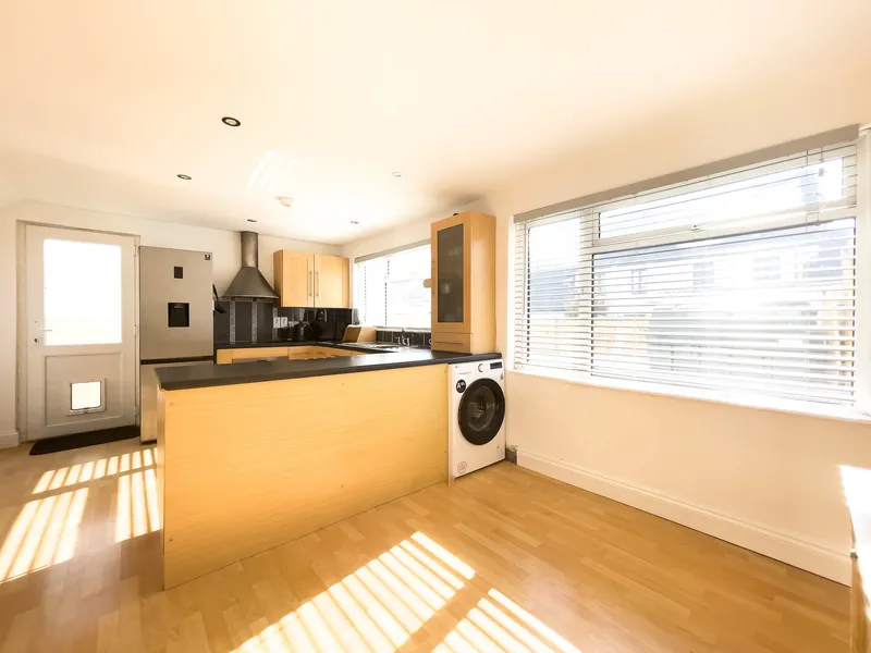5 Bedroom House, St Clement — photograph 5