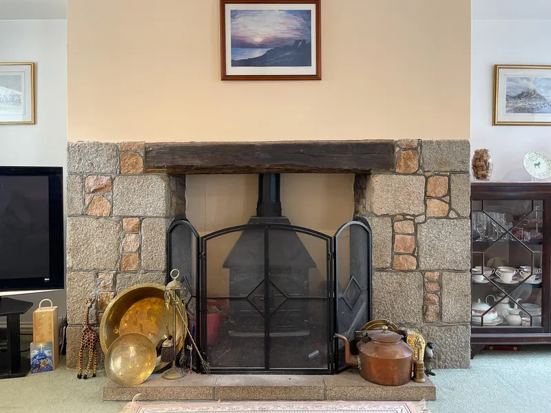 3 Bedroom Granite House, Grouville — photograph 9