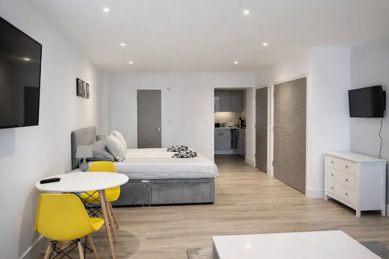 7 Ocean Walk Apartments — main photograph