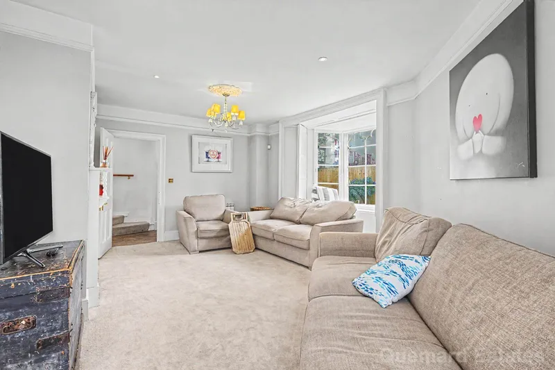 St Saviours Road, St Saviour — photograph 9
