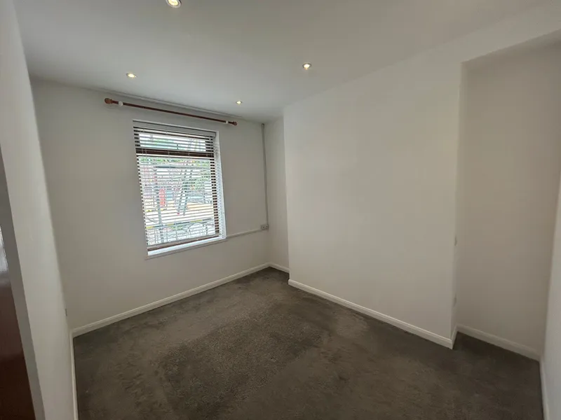 Flat 3, 91 Rouge Bouillon — photograph 3