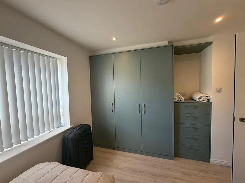 Flat 5, Brise de Mer, La Greve d’Azette, St Clement — photograph 10