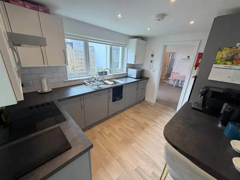 Flat 1, 16 Columbus Street, St Helier, JE2 3YL — photograph 5