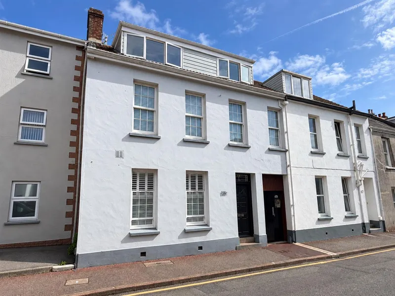 Flat 1, 16 Columbus Street, St Helier, JE2 3YL — photograph 2