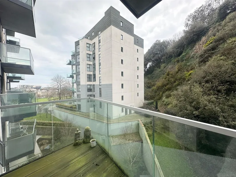 B408, Westmount, Westmount Road, St. Helier — photograph 9