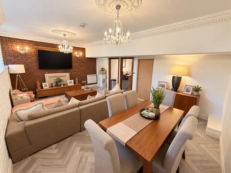 Clunae Suite, Balmoral Executive Suites, 8 Clarendon Road, St Helier, JE2 3YW — photograph 3