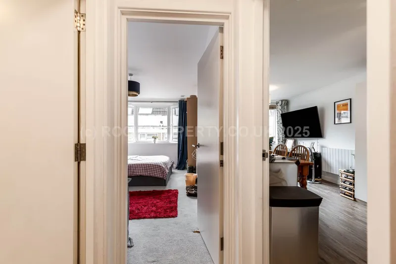 SPACIOUS 1 BED FLAT, St Helier — photograph 8