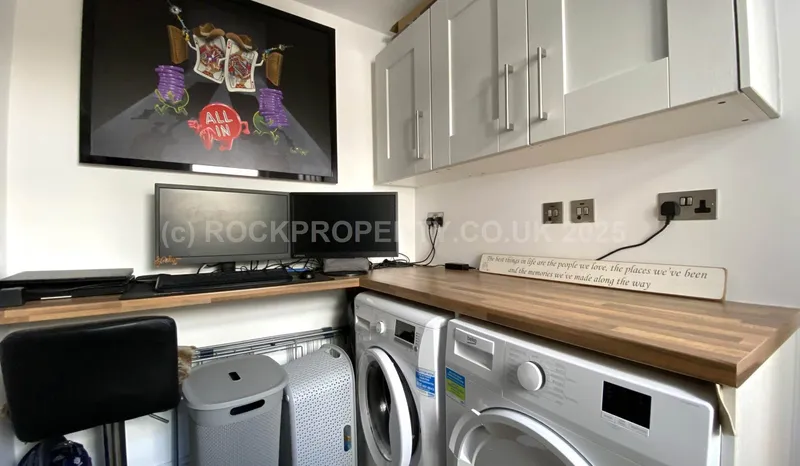 LOVELY 2 BED COTTAGE, The Parade, St Helier — photograph 7