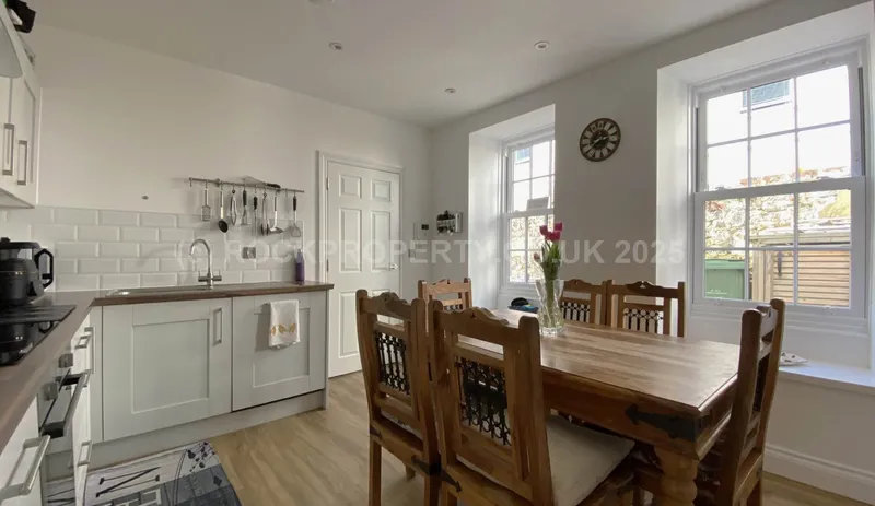 LOVELY 2 BED COTTAGE, The Parade, St Helier — photograph 5