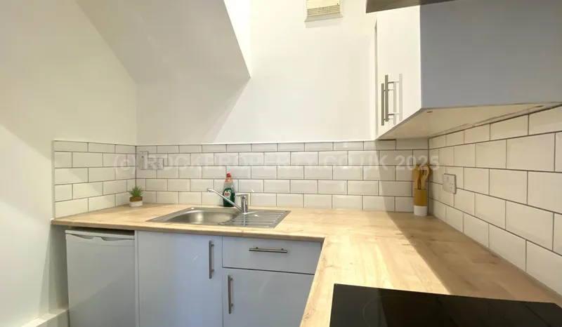 Newly Modernised 1 Bed, Rouge Bouillon, St Helier — photograph 6