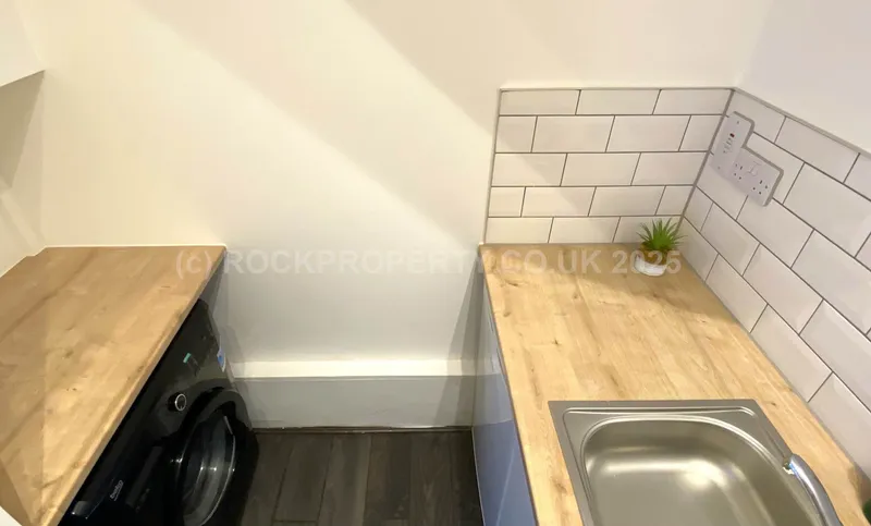Newly Modernised 1 Bed, Rouge Bouillon, St Helier — photograph 8